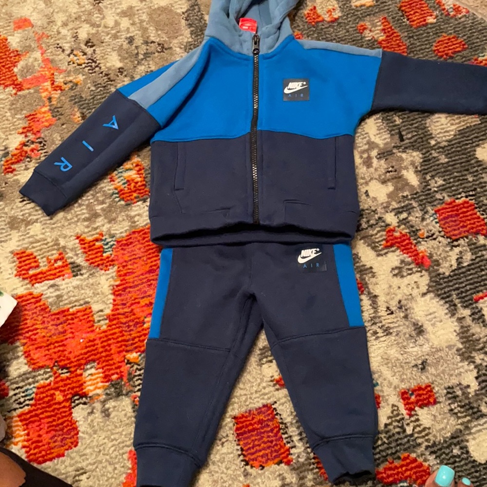 Nike Jogging Suit